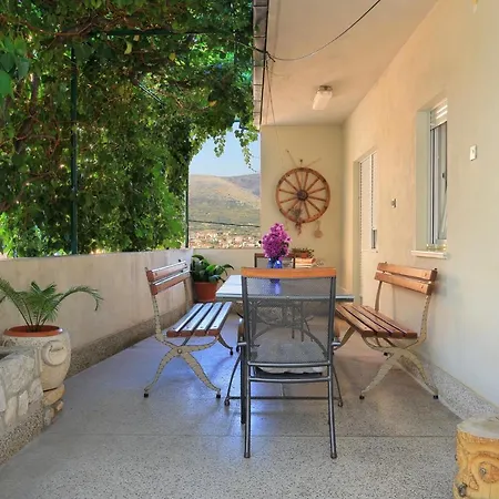Apartment By The Sea - 15517 *