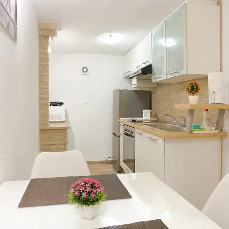By The Sea - 15517 Apartment *