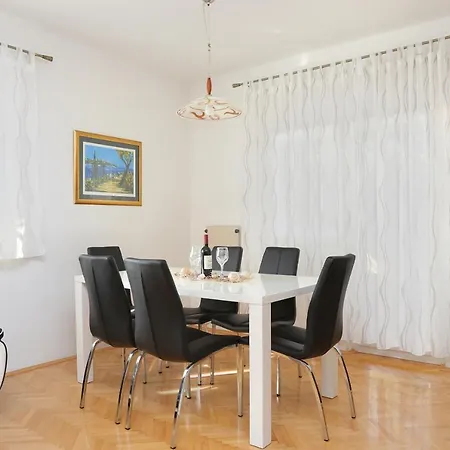 Apartment By The Sea - 15517 Trogir